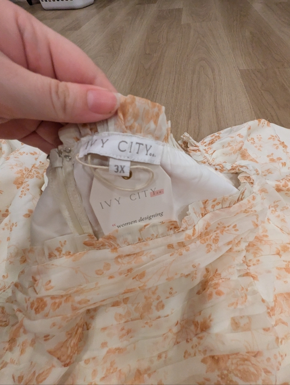 Ivy City Dream And Orange Floral Dress Size 3XL NWT - Picture 6 of 7